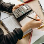 Σε δημόσια διαβούλευση το νομοσχέδιο για τη φορολογική μεταρρύθμιση: Κερδισμένοι πολύτεκνοι και νέοι 2 pexels mikhail nilov 8297018