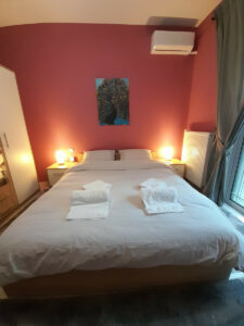 room1b