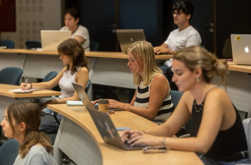 Ο δρόμος σου προς το μέλλον περνάει μέσα από το Deree! – Στη Λάρισα 14, 15 και 16 Νοεμβρίου 4 202511061207029455