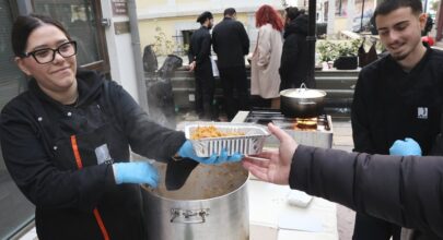 Κοινωνικό Παντοπωλείο: Μοιράζει εορταστικό δέμα και γεύματα αγάπης στους ωφελουμένους του 8 251216 koinoniko pantopoleio demata agapis 1