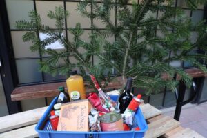 251216 koinoniko pantopoleio demata agapis 3