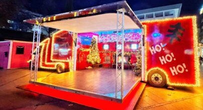 251219 santa truck stand