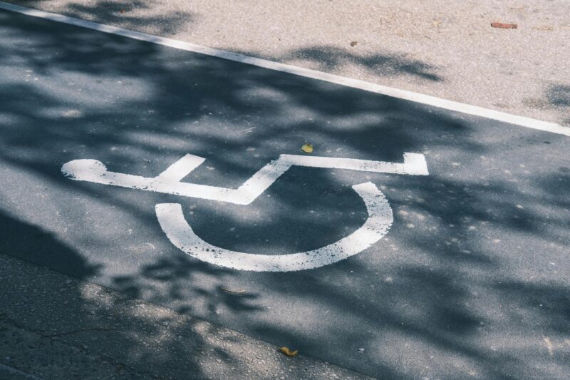 Στον «αέρα» η φοίτηση χιλιάδων παιδιών με αναπηρία – Οργή και αγωνία γονέων 4 pexels tizzy 34965714