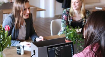 pexels cowomen 1058097 2041386