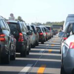 ΑΑΔΕ: Τι αλλάζει στις φοροαπαλλαγές σε ΙΧ για τρίτεκνους και πολύτεκνους 2 long traffic jam from many different cars photo 77761 443555 type15035