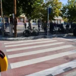 Νέα εποχή για την ασφαλή μετακίνηση των πεζών – «Έξυπνες» διαβάσεις σε 25 σημεία-κλειδιά γύρω από σχολικά συγκροτήματα της πόλης 2 exypnes diavaseis 7o gumnasio 13o lykeio 4o epal 2